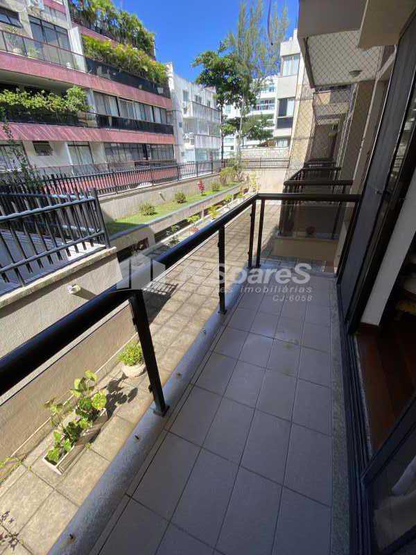 AFC579C4-894A-4E39-A19B-FF3E7C - 22