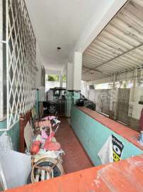 OPORTUNIDADE! - Casa com três quartos, suíte, em Vila Valqueire, rua Azaléas. - VVCA30256