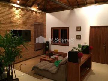 OPORTUNIDADE! - Casa com 04 quartos, sendo 01 suíte, com 400 m2, em Vargem Grande, Estrada do Sacarrão. - VVCA40133