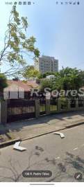 CASA COM TRÊS QUARTOS, SENDO UM, SUÍTE, EM PRAÇA SECA, RUA PEDRO TELES. - VVCA30338