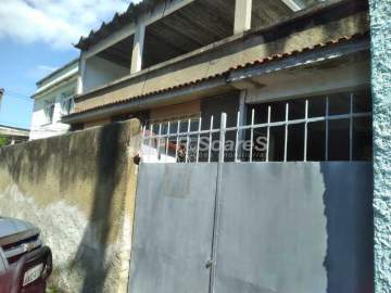 OPORTUNIDADE! - Casa frente de rua com 2 quartos e 2 vagas de garagem na rua Agostinho de Almeida, Oswaldo Cruz - VVCA20306