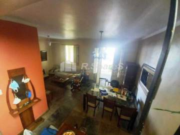 Casa triplex com vaga, à venda no bairro do Estacio - BRCA50004