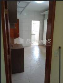 Apartamento com dois quartos, em Praça Seca, rua Capitão Menezes. - VVAP21231