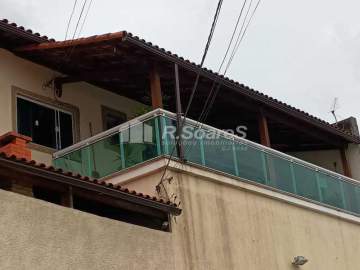 AGENDE SUA VISITA! - Casa com 180 m2, 03 quartos sendo 02 suítes, cond. Nova Valqueire. - VVCN30200