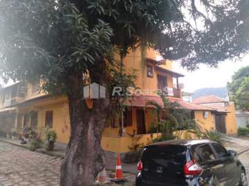 Casa em condomínio, com 04 quartos sendo 02 suítes, Taquara, rua Dep. Alvaro Valle. - VVCN40066