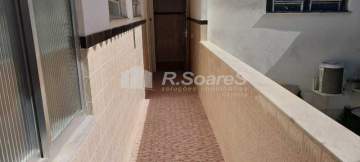 CLIQUE E CONFIRA! - Apartamento vazio com 03 quartos e garagem em Vila Valqueire - - pça. Saiqui - Luiz Beltrão. - VVAP30358
