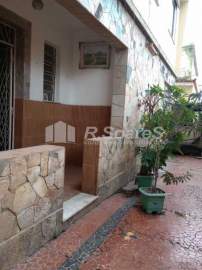 Casa com 02 quartos, em Bento Ribeiro, rua Prof. Sebastião Fontes. - VVCA30335