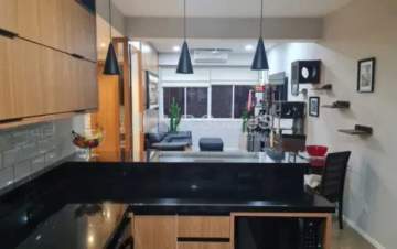 Apartamento à venda com 2 quartos, 100 m2 em Copacabana na Rua Pompeu Loureiro - BRAP20138