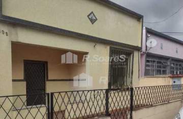 Casa com 02 quartos, em Bento Ribeiro, rua Jubaí. - VVCA20351