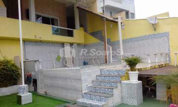 AGENDE SUA VISITA! - Casa com 02 quartos sendo 1 suíte, em Jardim Sulacap, rua João da Costa. - VVCN20163