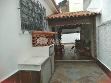 Casa independente, 02 quartos com suíte, rua Arcozelo, em Vila Valqueire. - VVCA20360