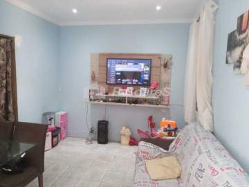 Casa com 02 quartos, garagem, varanda, quintal, em Bento Ribeiro, rua Divisória. - VVCA20361