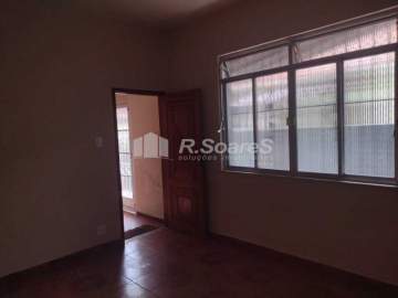 Apartamento térreo com 3 quartos, junto a Praça Saiqui - VVAP30373