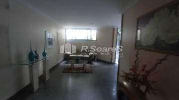 Apartamento à venda Praça da Bandeira, dois quartos com varanda, vaga e total infra - BRAP20187