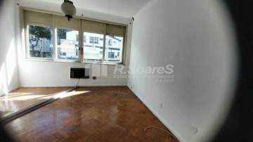 OPORTUNIDADE! - Apartamento à venda com dois quartos e dependência, em Copacabana Posto 4/5 - BRAP20229