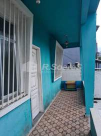 Casa com 03 quartos sendo 01 suíte, em Vila Valqueire, rua das Margaridas - área nobre do bairro. - VVCA30336