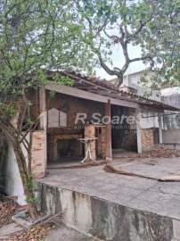 AGENDE SUA VISITA! - Casa com 03 quartos sendo 01 suíte, em Vila Valqueire, rua das Margaridas - área nobre do bairro. - VVCA30336