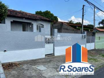 Casa vazia com 03 quartos na rua Teófilo Guimarães em Jardim Sulacap. - VVCA30342