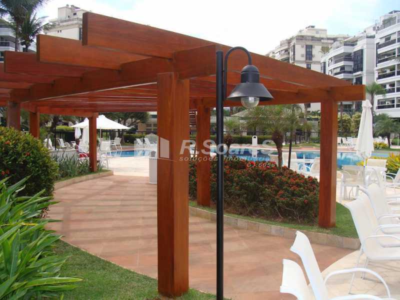 Piscina Condomínio - 25