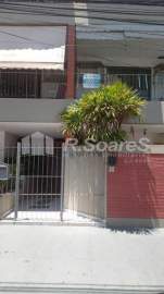 Apartamento com 02 quartos sendo 01 suíte, em Vila Valqueire, Rua Ouro Branco. - VVAP21434