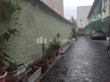 LOCAL EXCELENTE - Casa em condominio, 03 quartos, 1 suíte, Rua das Azaleas, Vila Valqueire - VVCN30239