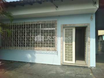 ENTRAR E MORAR - Casa linear, 03 quartos, 1 suíte, rua Henrique Ferreira, Bento Ribeiro - VVCA20416