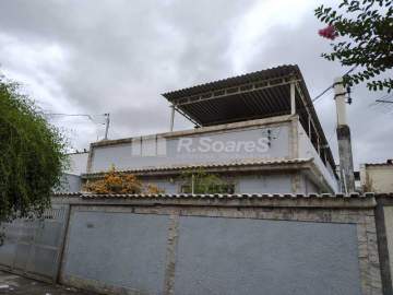 O melhor do Rio - Casa com 03 quartos sendo 01 suíte, garagem para 2 carros, em Praça Seca. - VVCA30357