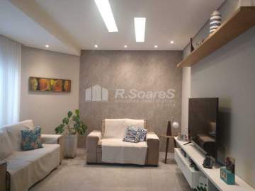 AGENDE SUA VISITA! - Casa com três quartos sendo duas suítes, na Avenida Carlos Pontes - Jardim Sulacap. - VVCN30244