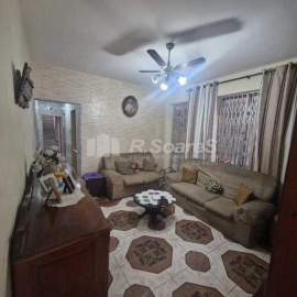 OPORTUNIDADE! - Casa duplex com 03 quartos sendo 01 suíte, na Rua Maria Lopes em Madureira . - VVCA30363