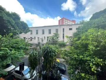 Excelente apartamento no Flamengo, três quartos com dependência completa. - BRAP30309