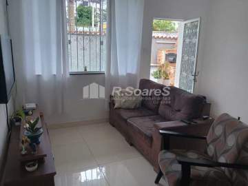 AGENDE SUA VISITA! - Casa com 2 quartos e garagem pafra 3 carros em Campinho, rua Anália Franco. - VVCA20440