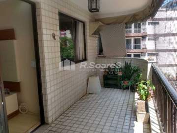 Ótima localização - Apartamento com 3 quartos sendo 1 suíte, em Vila Valqueire, rua Ouro Branco. - VVAP30426
