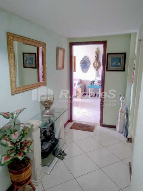 WhatsApp Image 2025-05-09 at 1 - 18