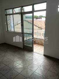 Ótima localização - Apartamento desocupado com 2 quartos, condominio Nova Valqueire, Rua Ouro Branco . - VVAP21585