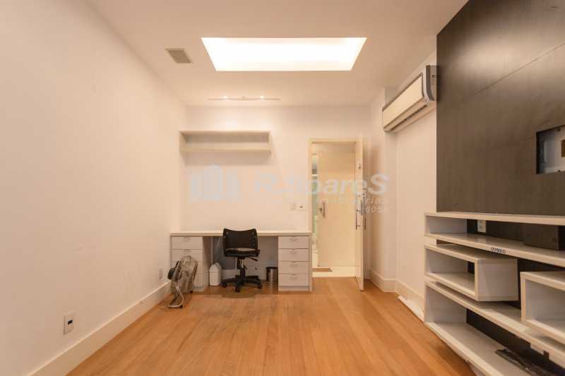 QUARTO CORREDOR 2 - 11
