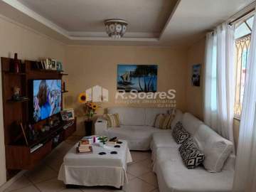 O melhor do Rio - Casa de vila com poucas casas, 3 quartos sendo 1 suíte, garagem, em Vila Valqueire. - VVCV30092