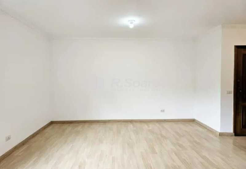 WhatsApp Image 2025-06-03 at 1 - 7