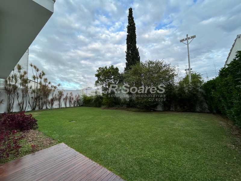 Jardim Fundos - 24