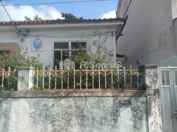 Ótima localização - Casa de vila com 3 quartos e garagem em Campinho. - VVCV30086