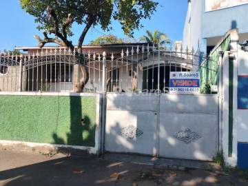 AGENDE SUA VISITA! - Casa linear dois quartos, garagem para 3 carros na Avenida Albérico Diniz - Jardim Sulacap - VVCA20456