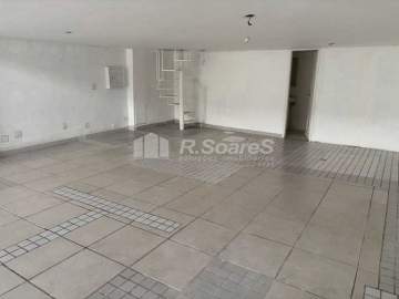 OPORTUNIDADE! - LOJA COMERCIAL PARA LOCAÇÃO - FREGUESIA - ESQUINA COM A TRES RIOS - BALJ00004