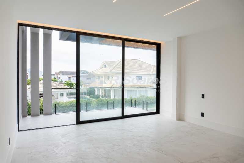 2cf8b378-9924-40a2-8882-ab0b38 - 22