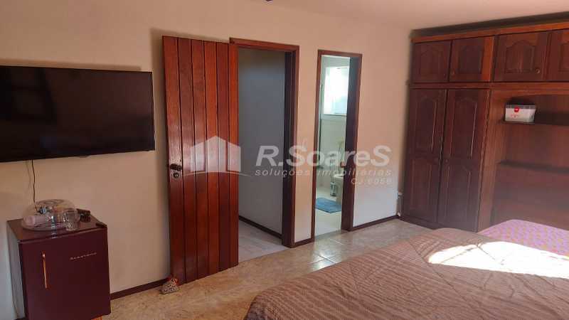 4e70c0db-ad9b-4bc3-b762-846803 - 12