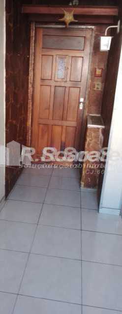 23934_G1757361000 - 3