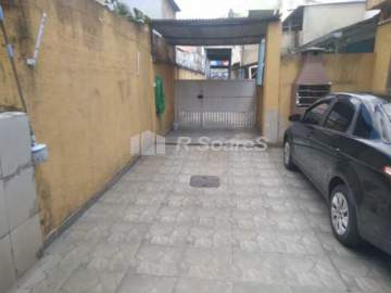 AGENDE SUA VISITA! - Casa com dois quartos na rua Carolina Machado - Bento Ribeiro - VVCV20178