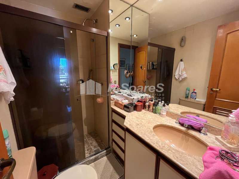 7c20932d-e9c4-4248-8fe6-fee80c - 15