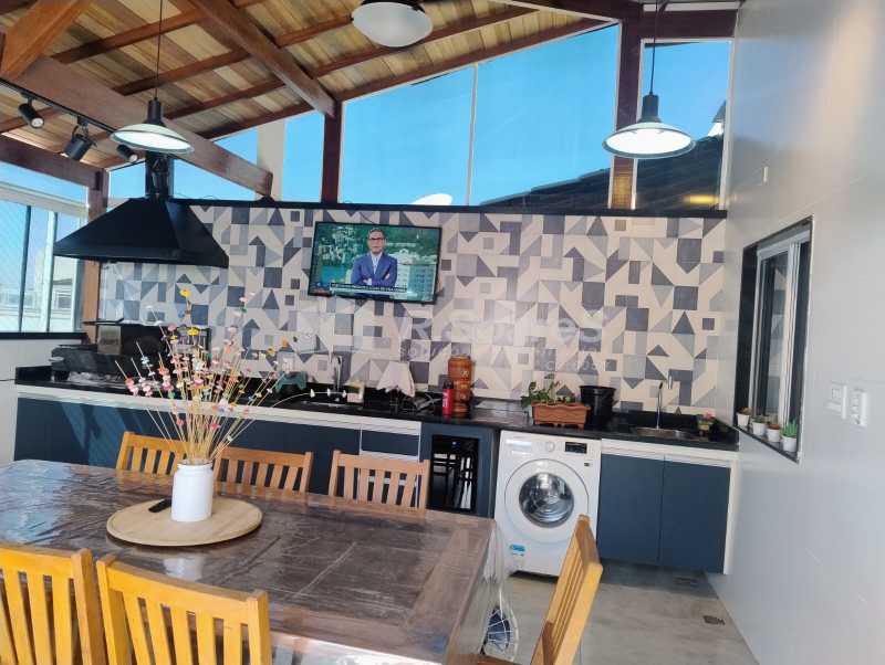 WhatsApp Image 2025-10-01 at 0 - 4