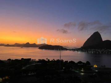 AGENDE SUA VISITA! - Apartamento com 03 quartos à venda, de 180m2 e com 02 vagas no Flamengo! - BRAP30464