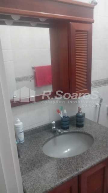 d7112c23-d228-429a-aafa-9366bd - 17