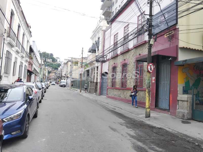 6934d140-7d45-4fcf-83cc-75769a - 21